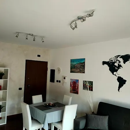 Lele House - Intero Aeroporto Di - Nuova Fiera Di Roma פיומיצ'ינו